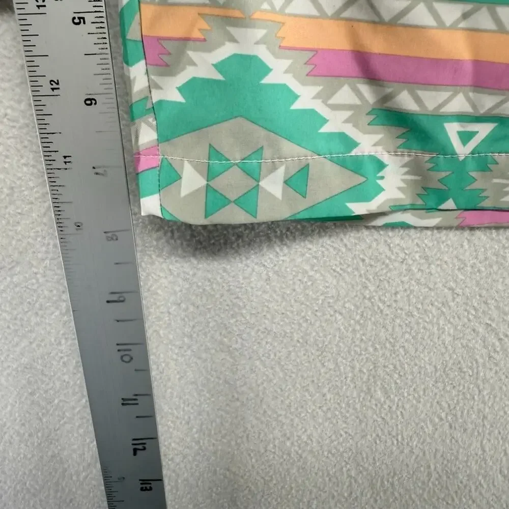 Chubbies Swim Trunks Men's Large Blue Colorful Aztec Southwestern All Over 8 in - Picture 4 of 10